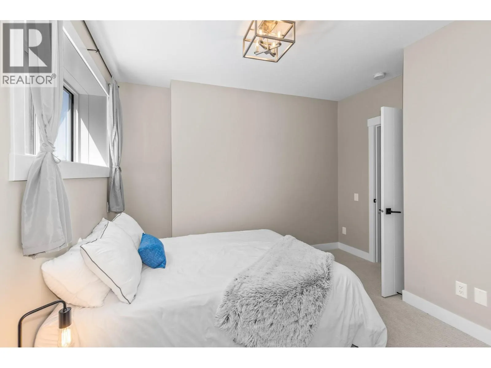 3220 Hilltown Drive Unit# 11