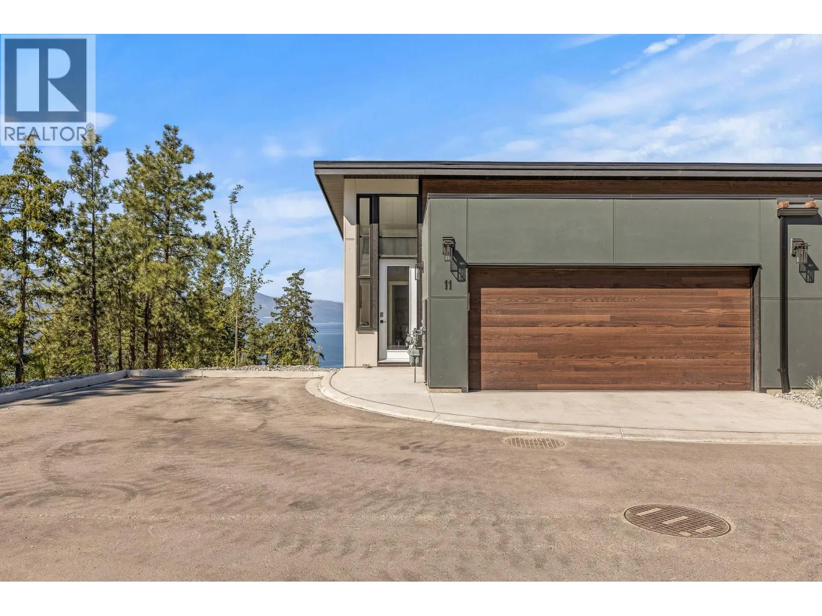 3220 Hilltown Drive Unit# 11