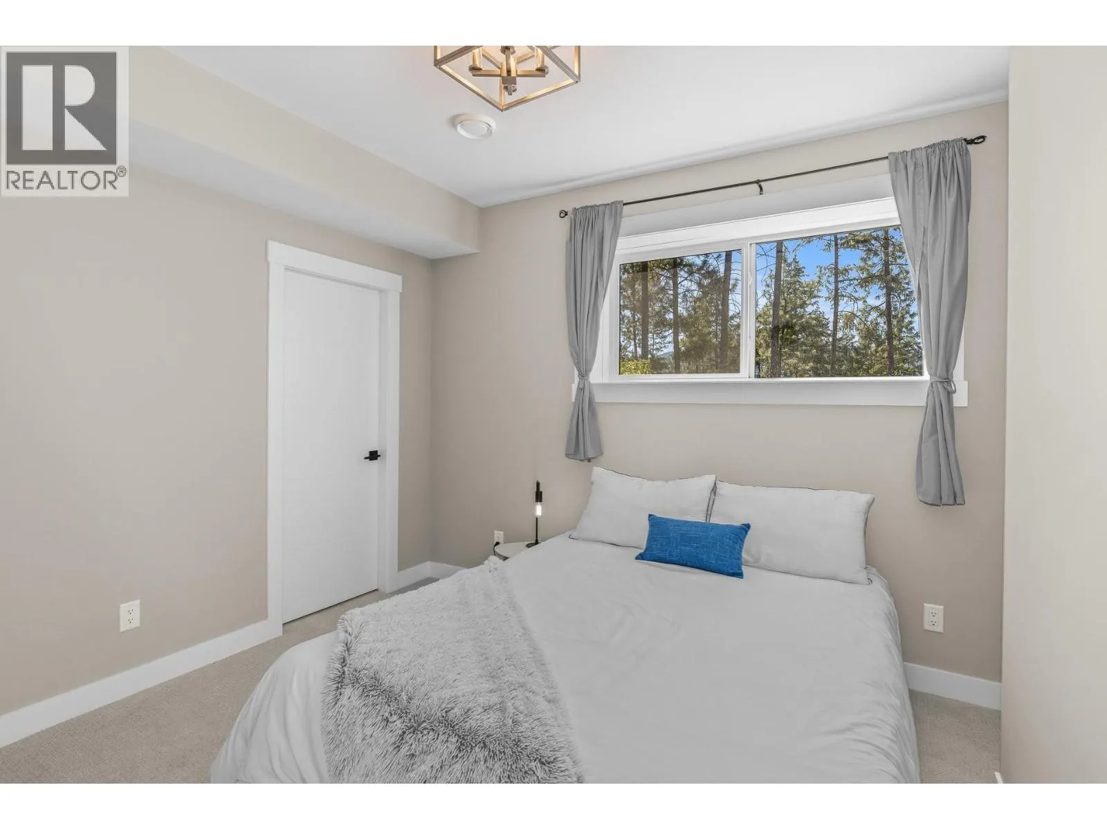 3220 Hilltown Drive Unit# 11