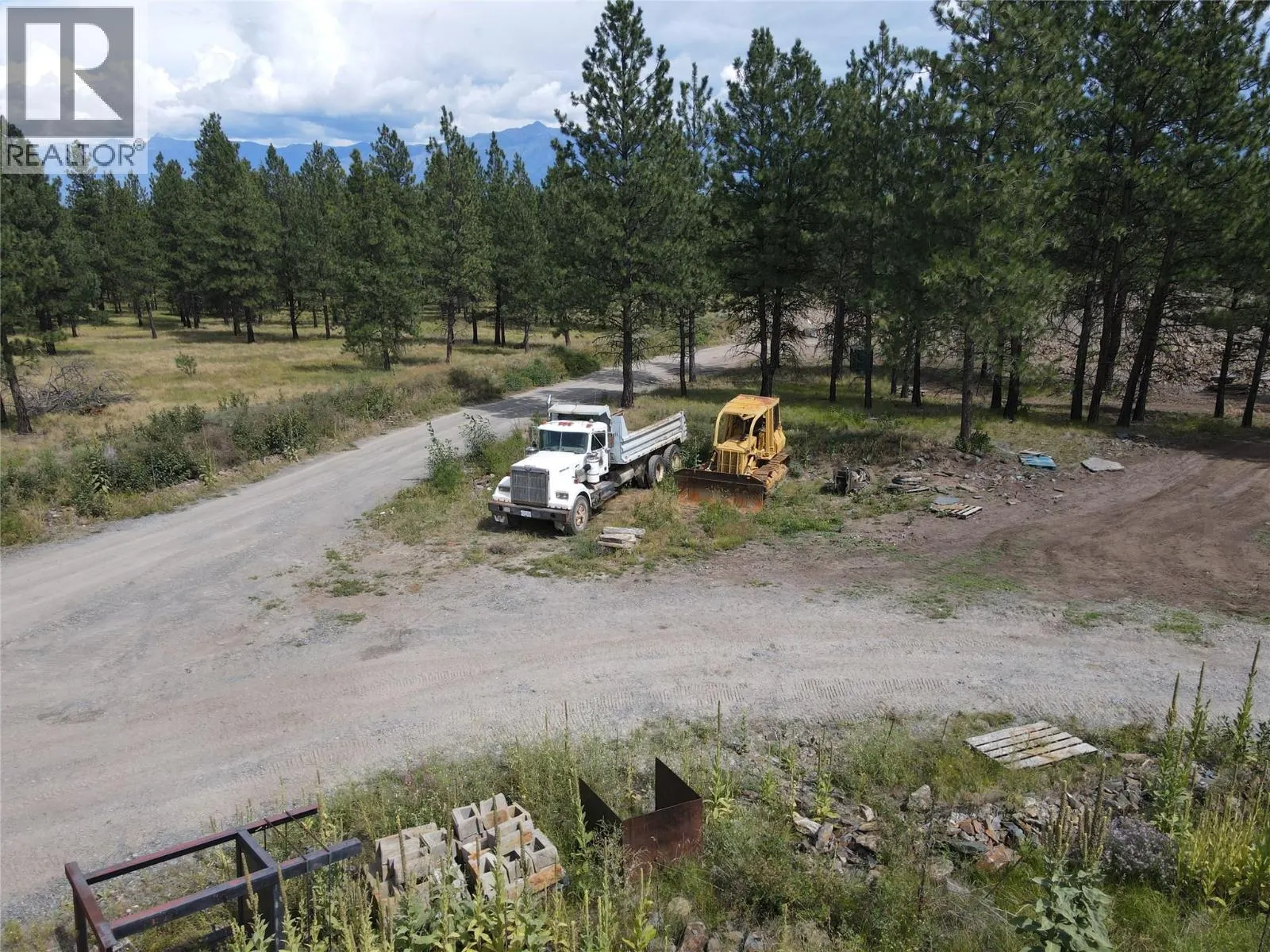 ML 1036752 8086 HWY 95 Highway