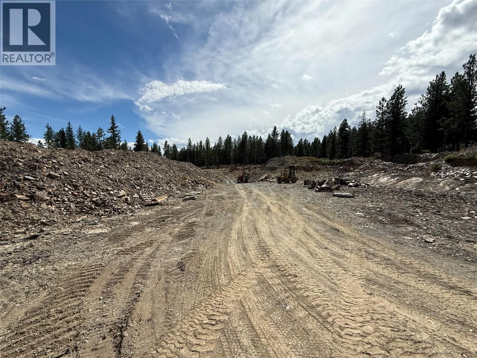 ML 1036752 8086 HWY 95 Highway