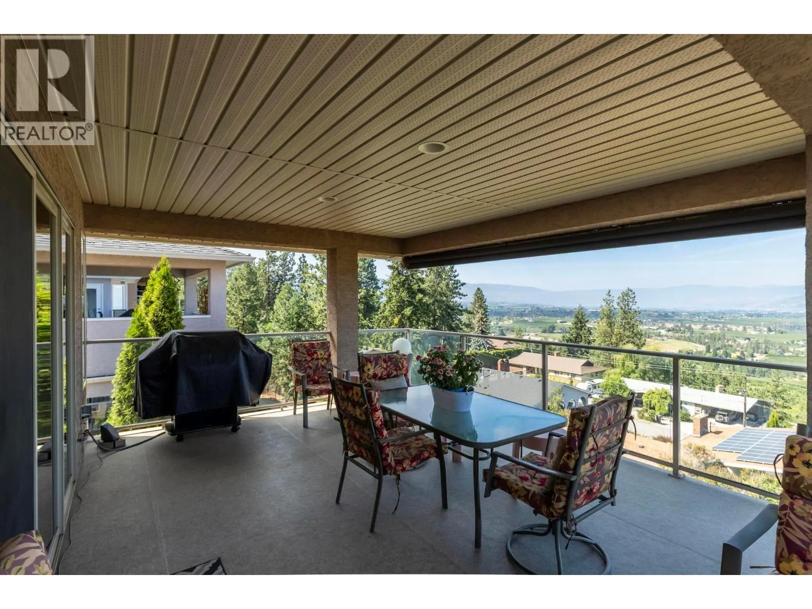 1000 Lone Pine Drive
