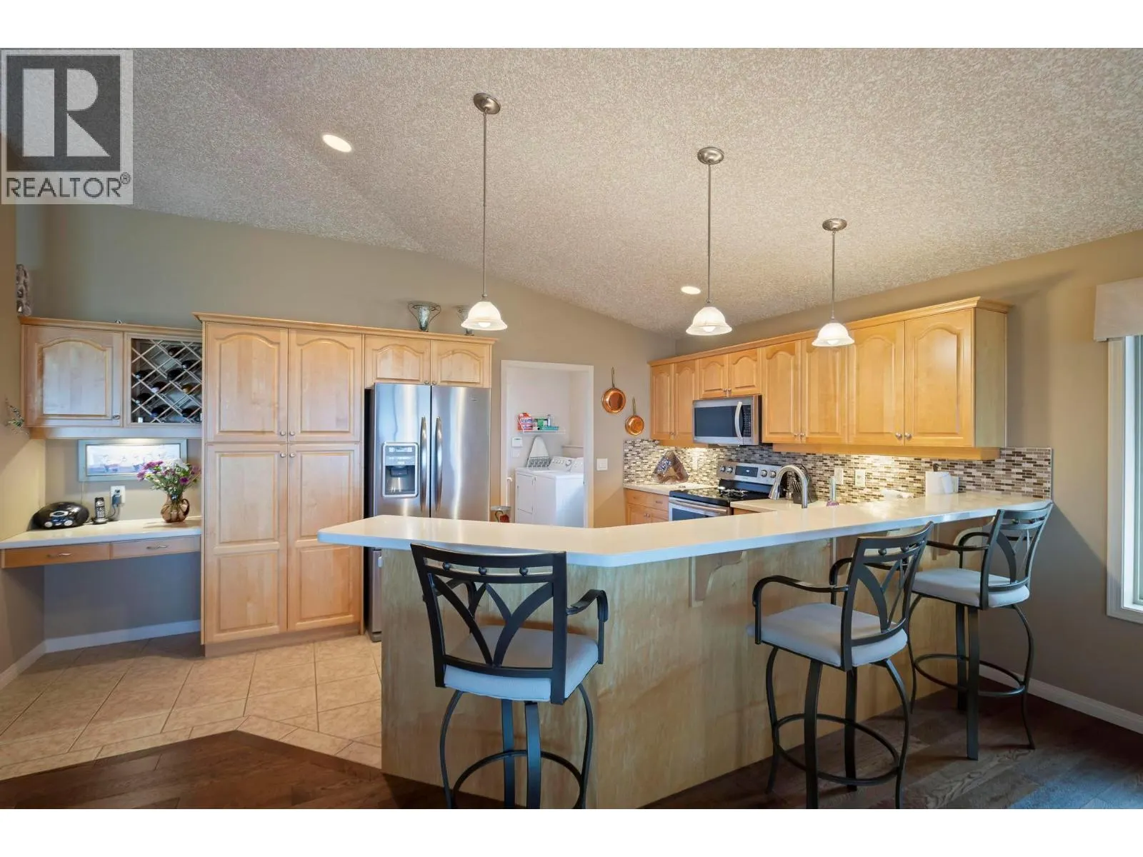 1000 Lone Pine Drive