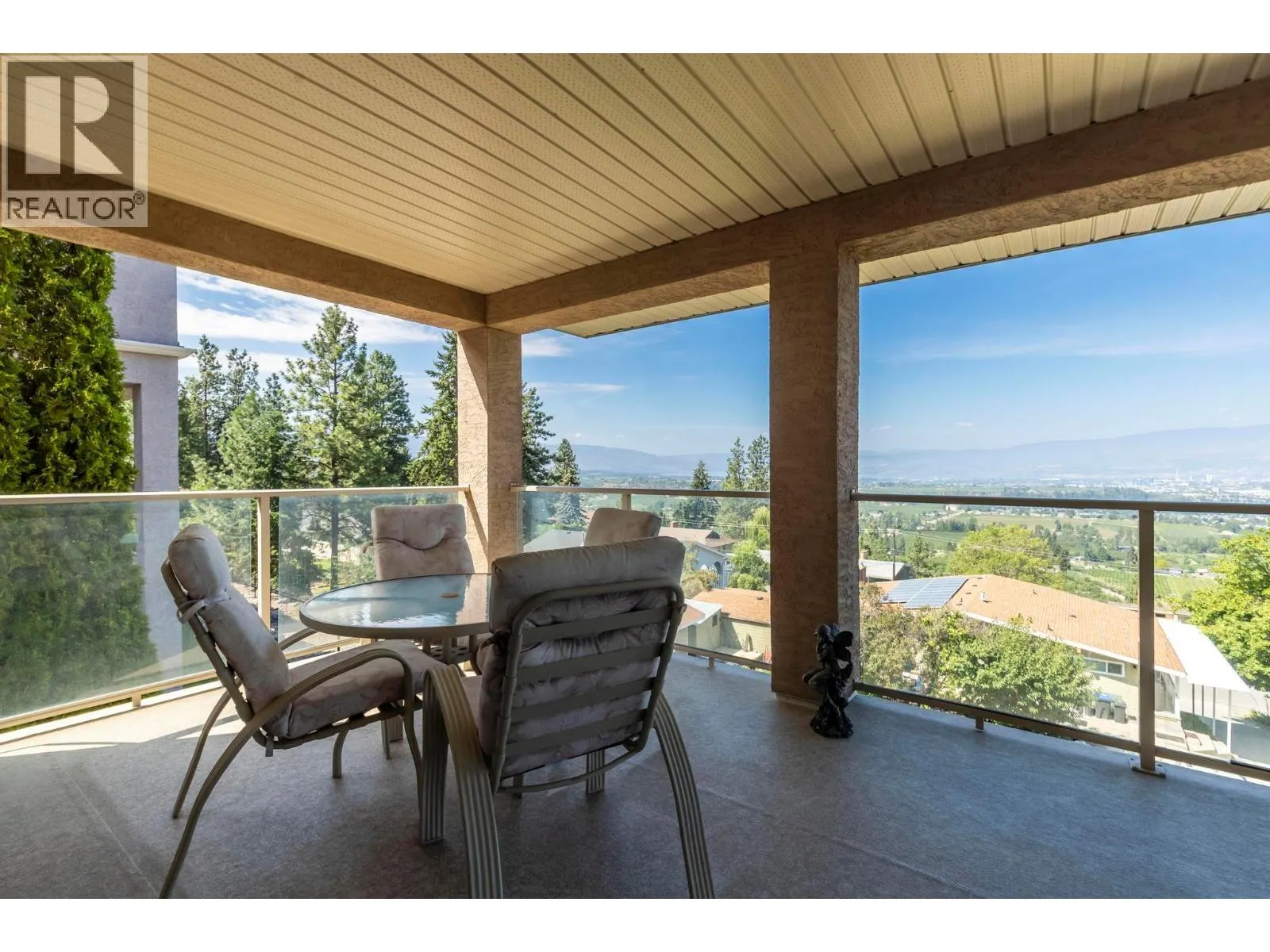 1000 Lone Pine Drive