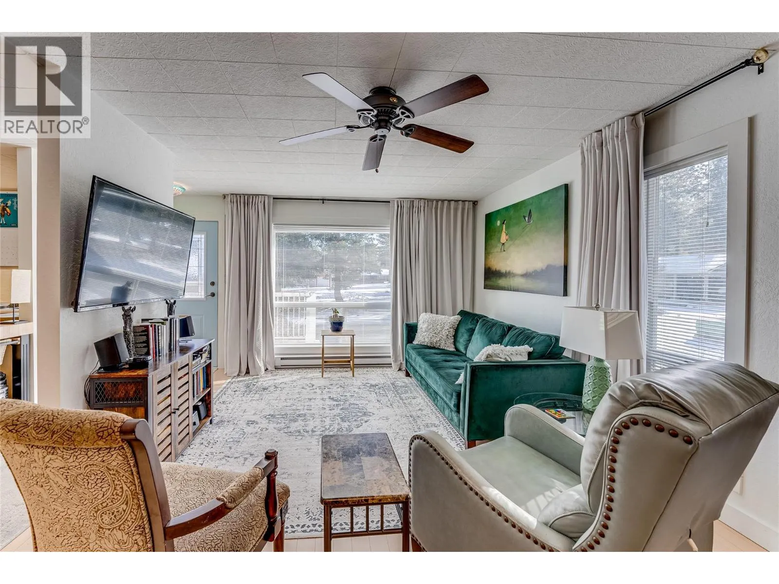 409 Hummingbird Avenue