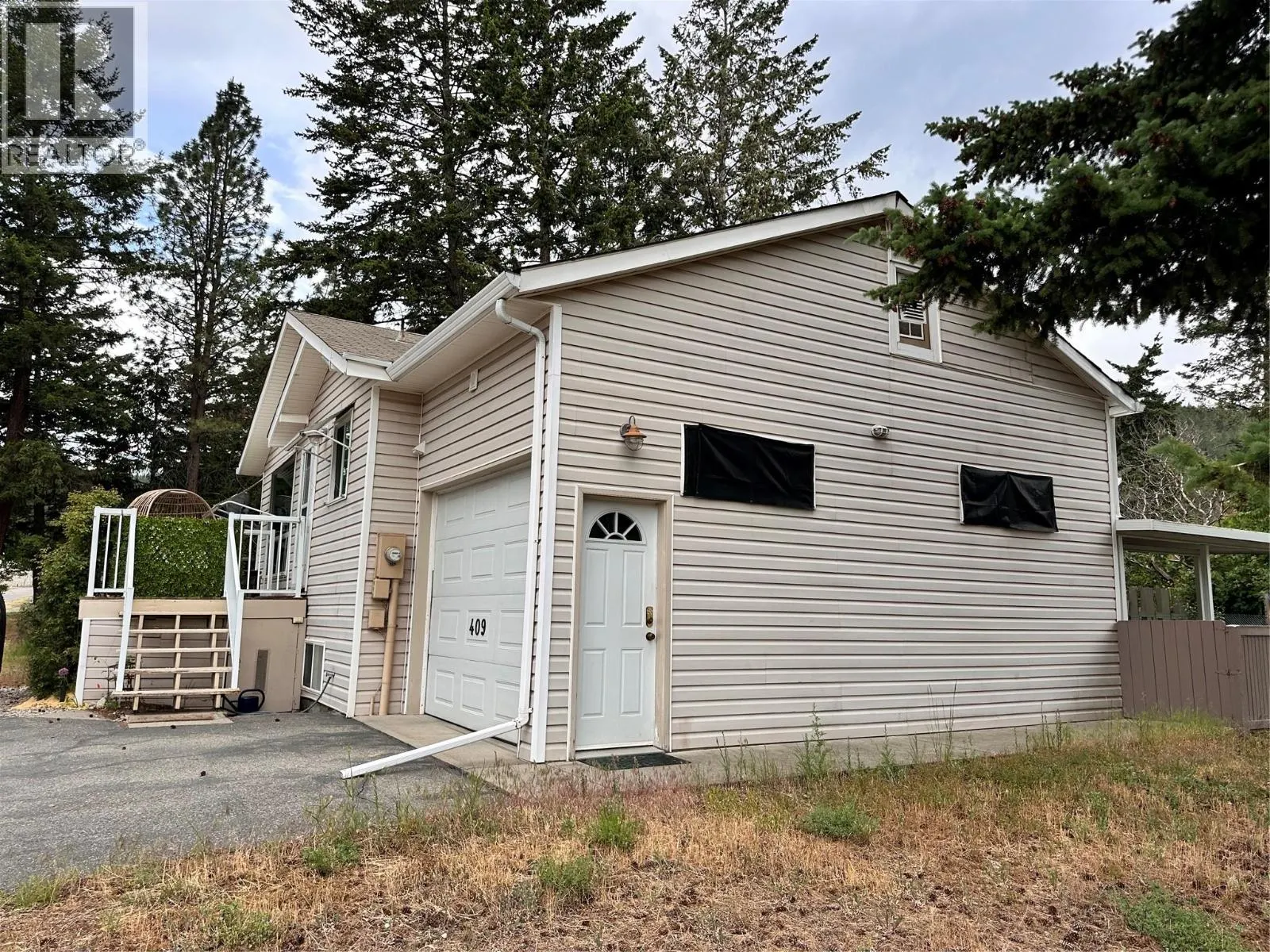 409 Hummingbird Avenue