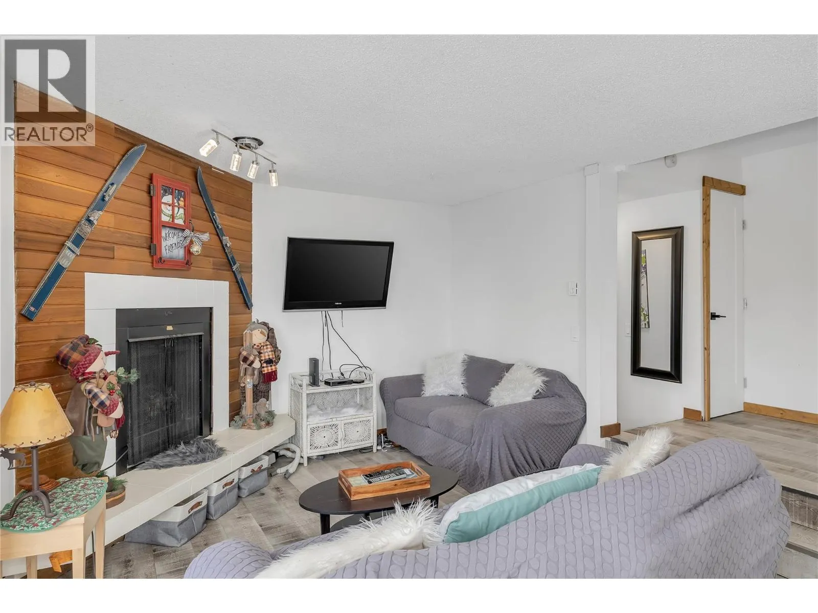 6375 Whiskey Jack Road Unit# 211