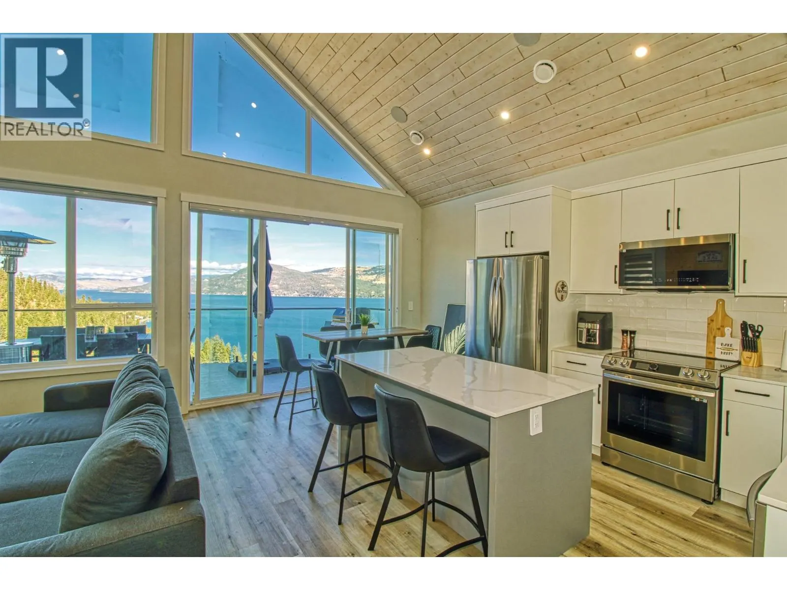 6725 La Palma Loop Unit# 243