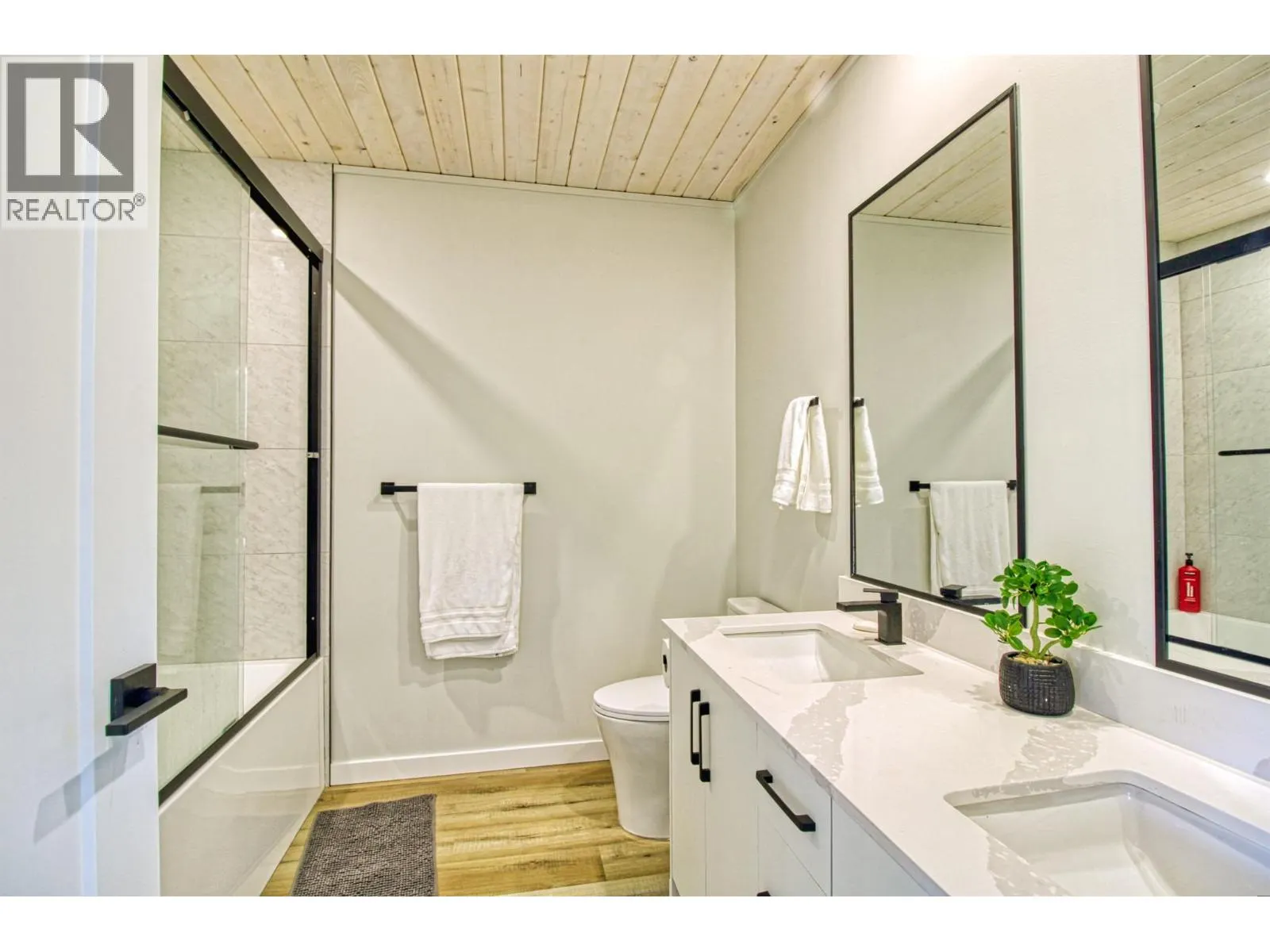 6725 La Palma Loop Unit# 243