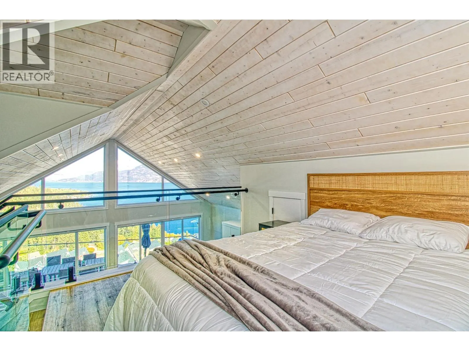 6725 La Palma Loop Unit# 243