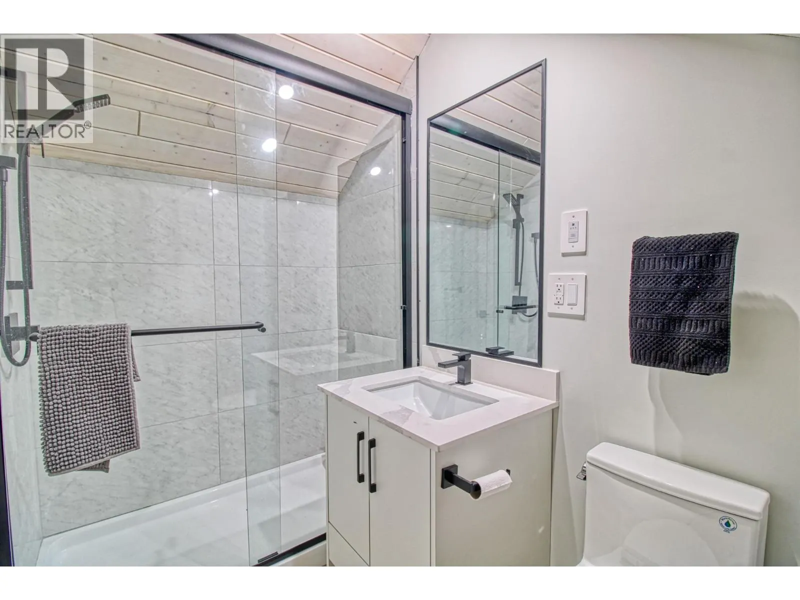 6725 La Palma Loop Unit# 243