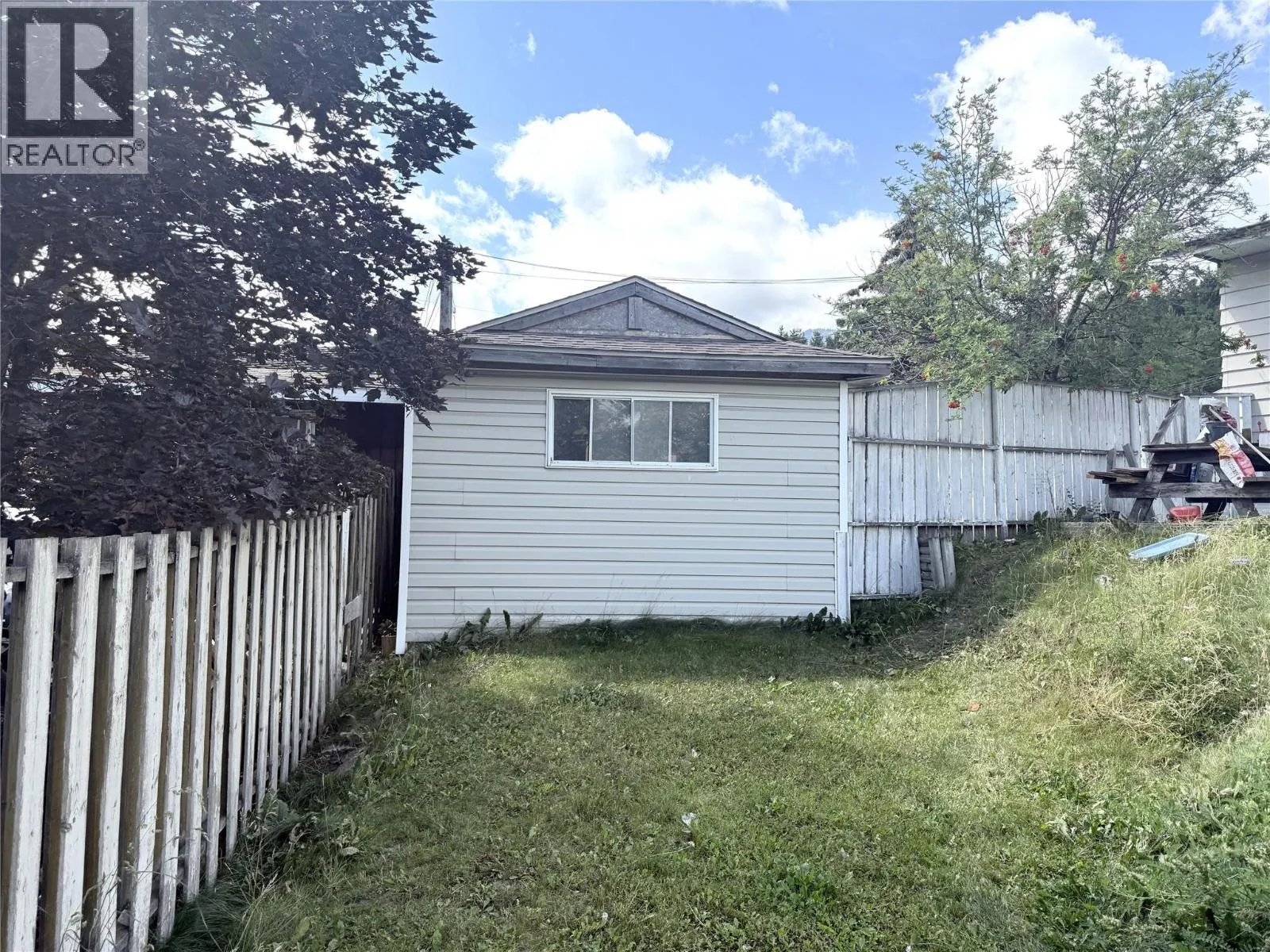 2037 Alder Street