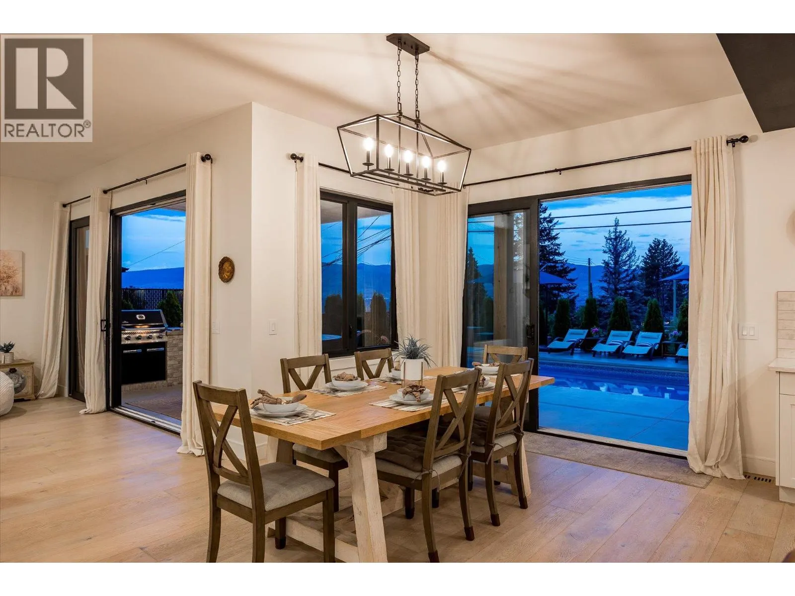 707 Lake Court