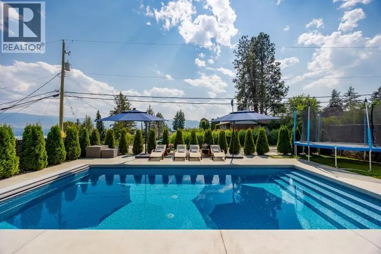 707 Lake Court