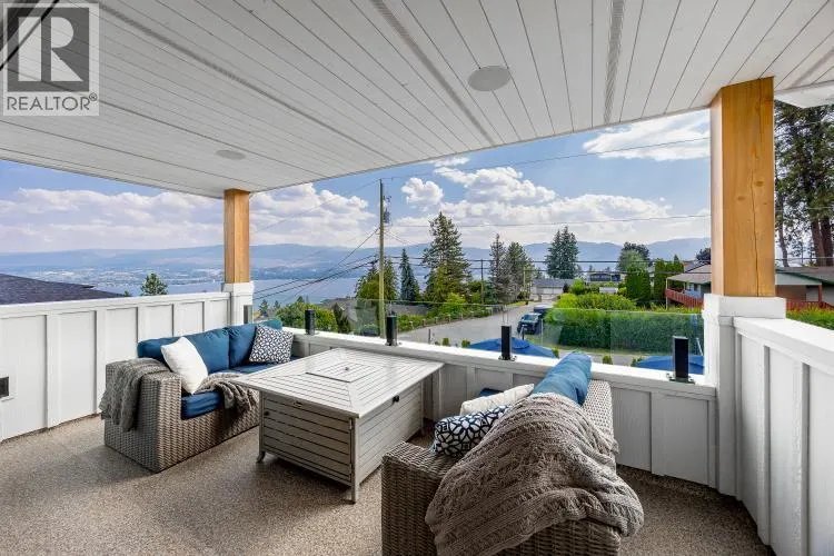 707 Lake Court