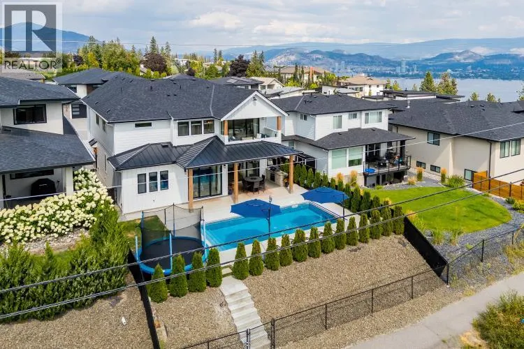 707 Lake Court
