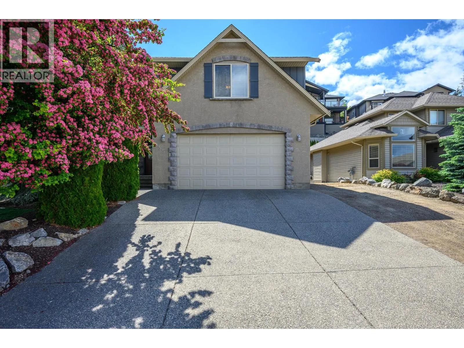955 Mt Begbie Drive