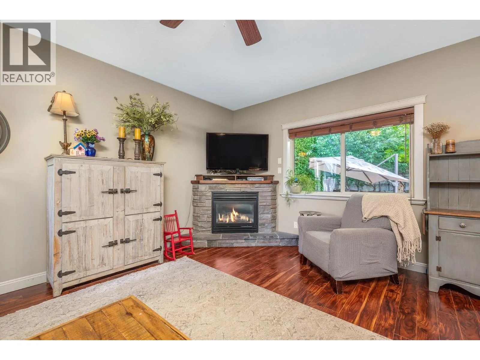 955 Mt Begbie Drive