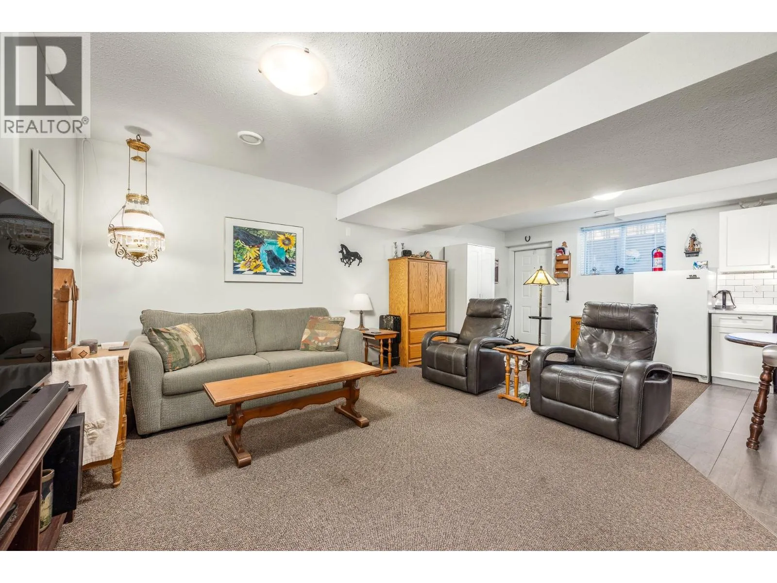 955 Mt Begbie Drive
