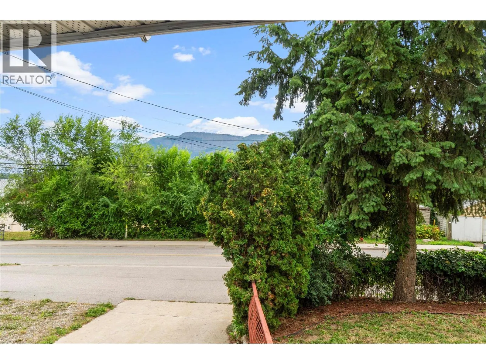 124 Salmon Arm Drive