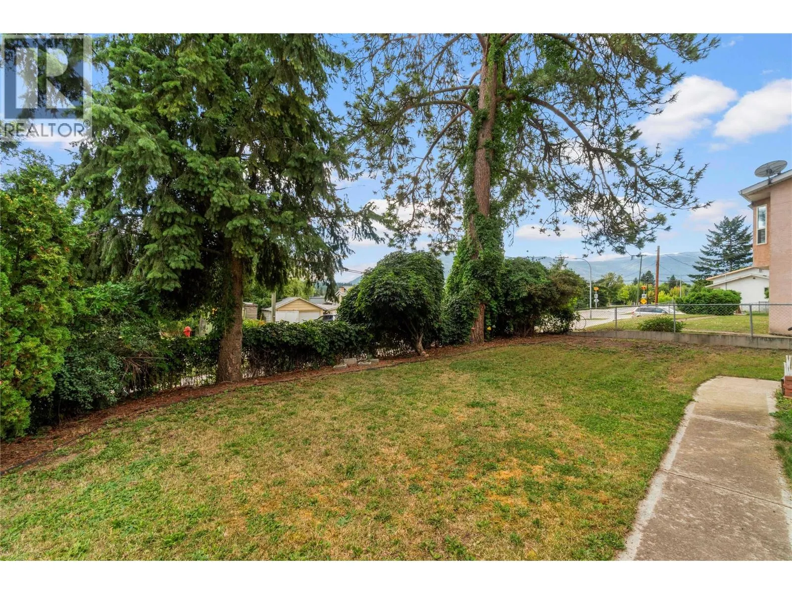 124 Salmon Arm Drive