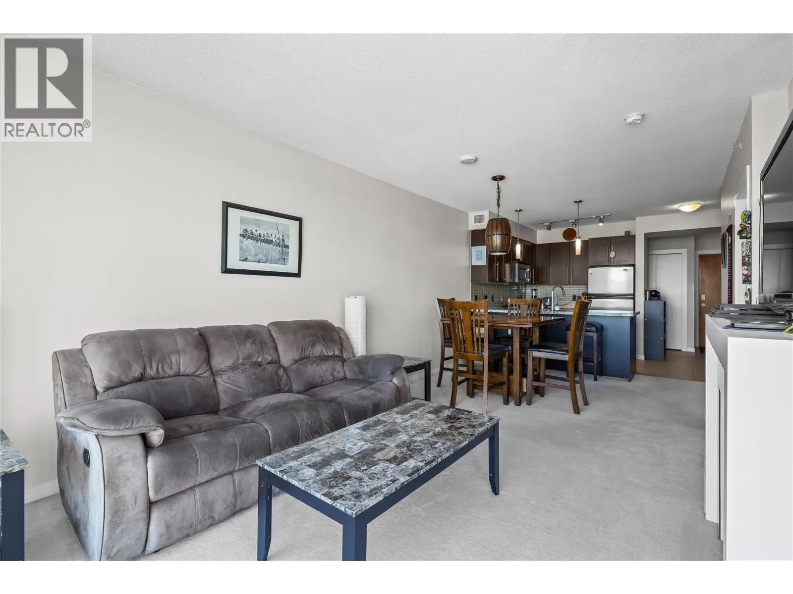 1075 Sunset Drive Unit# 1904