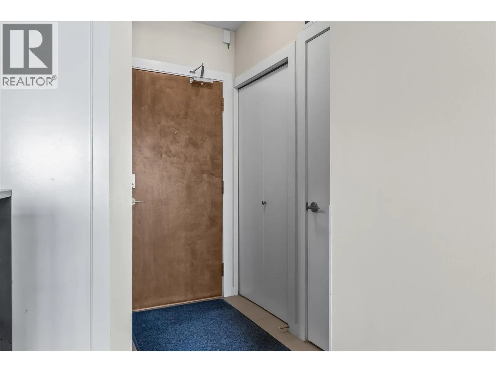 1075 Sunset Drive Unit# 1904