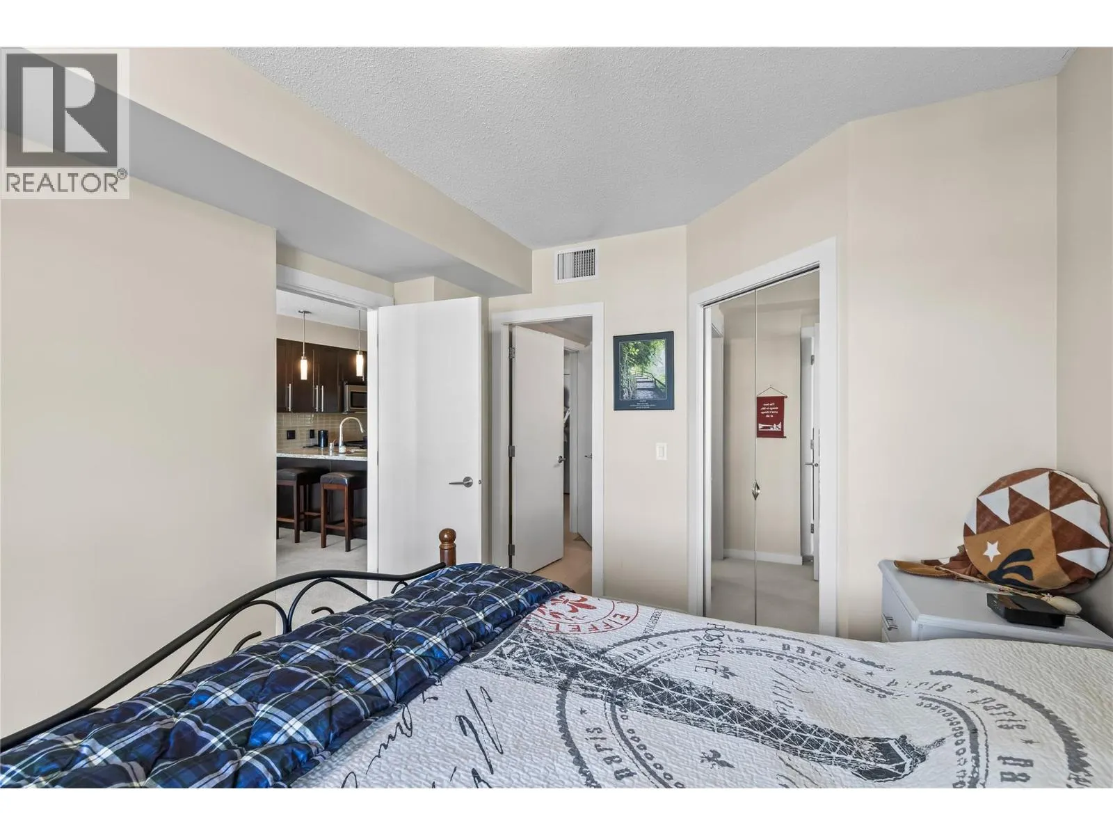 1075 Sunset Drive Unit# 1904