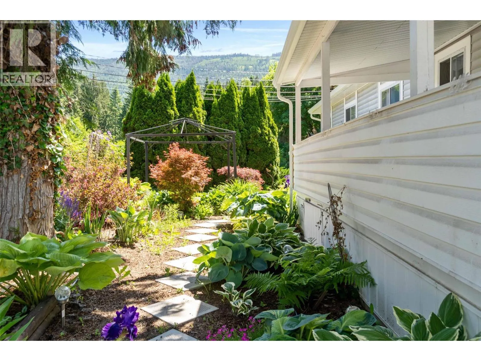 5161 63 Avenue NE Unit# 11