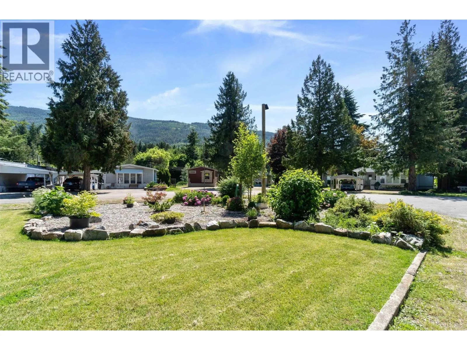 5161 63 Avenue NE Unit# 11