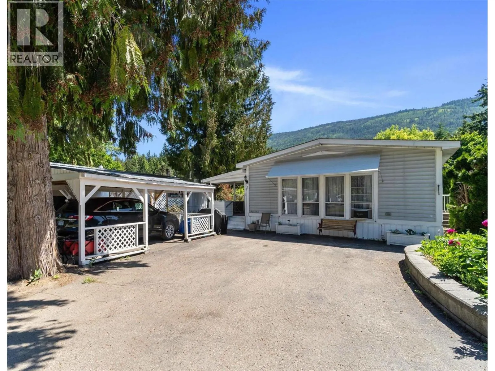 5161 63 Avenue NE Unit# 11