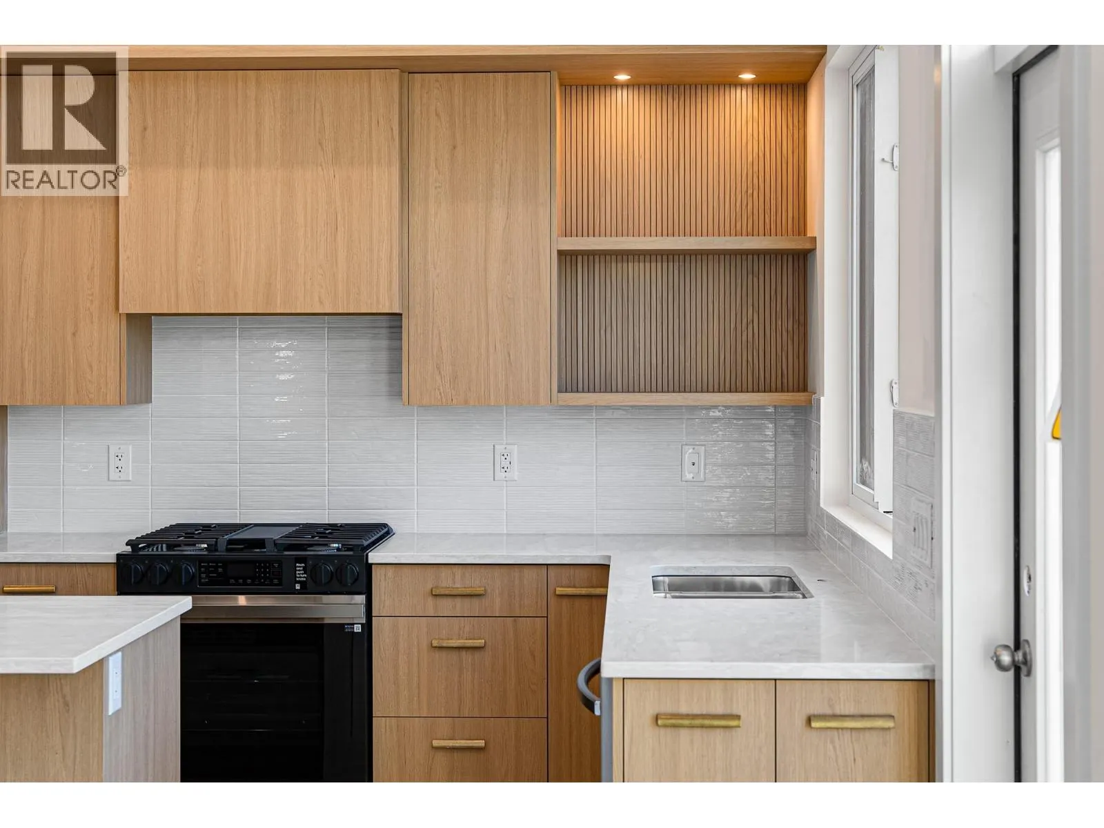 2400 Coldwater Drive Unit# 140