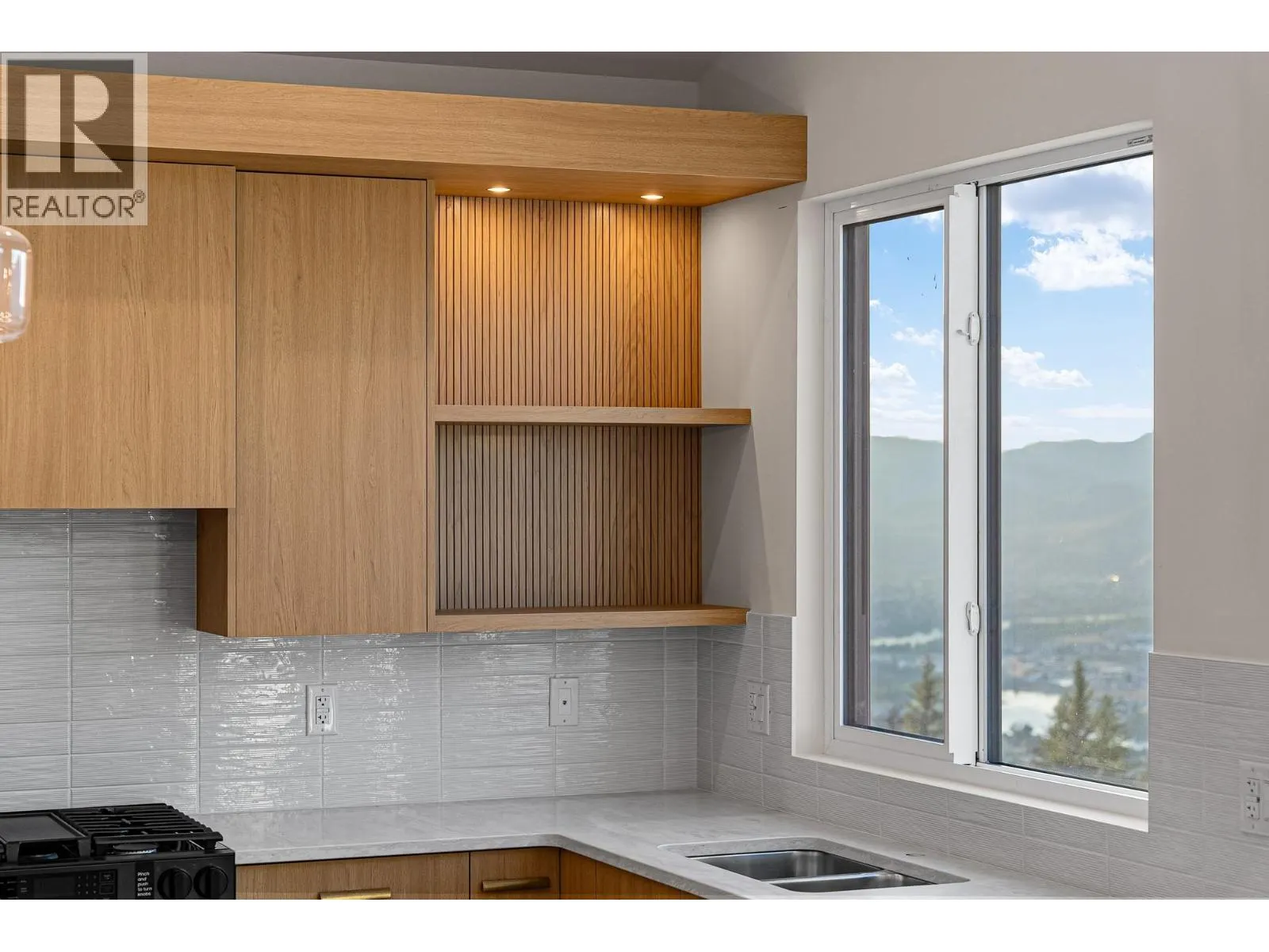 2400 Coldwater Drive Unit# 140