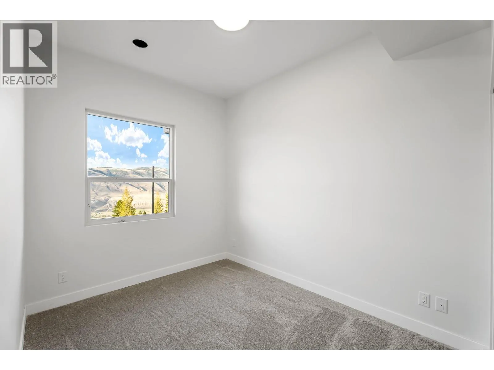 2400 Coldwater Drive Unit# 140