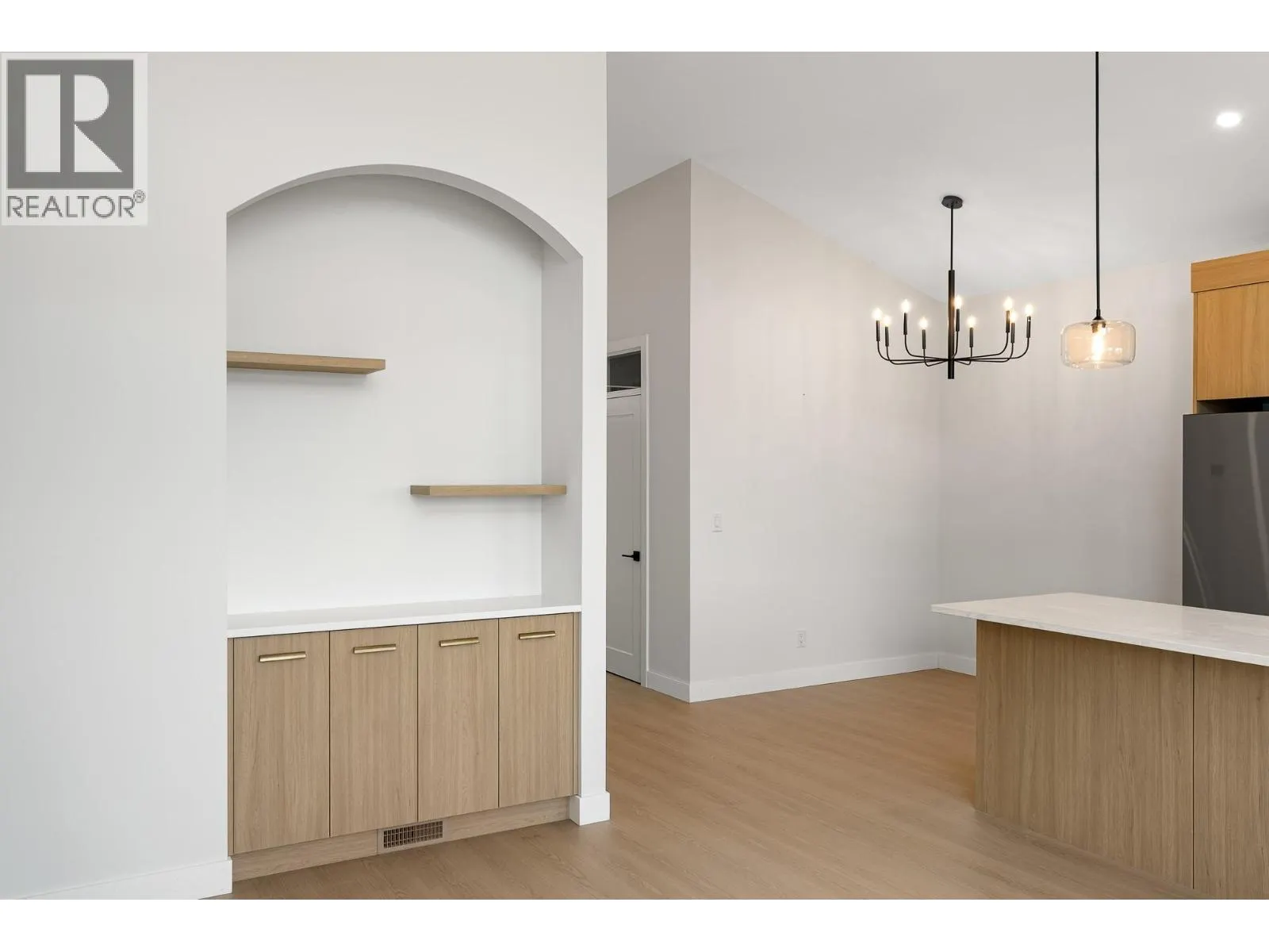 2400 Coldwater Drive Unit# 140