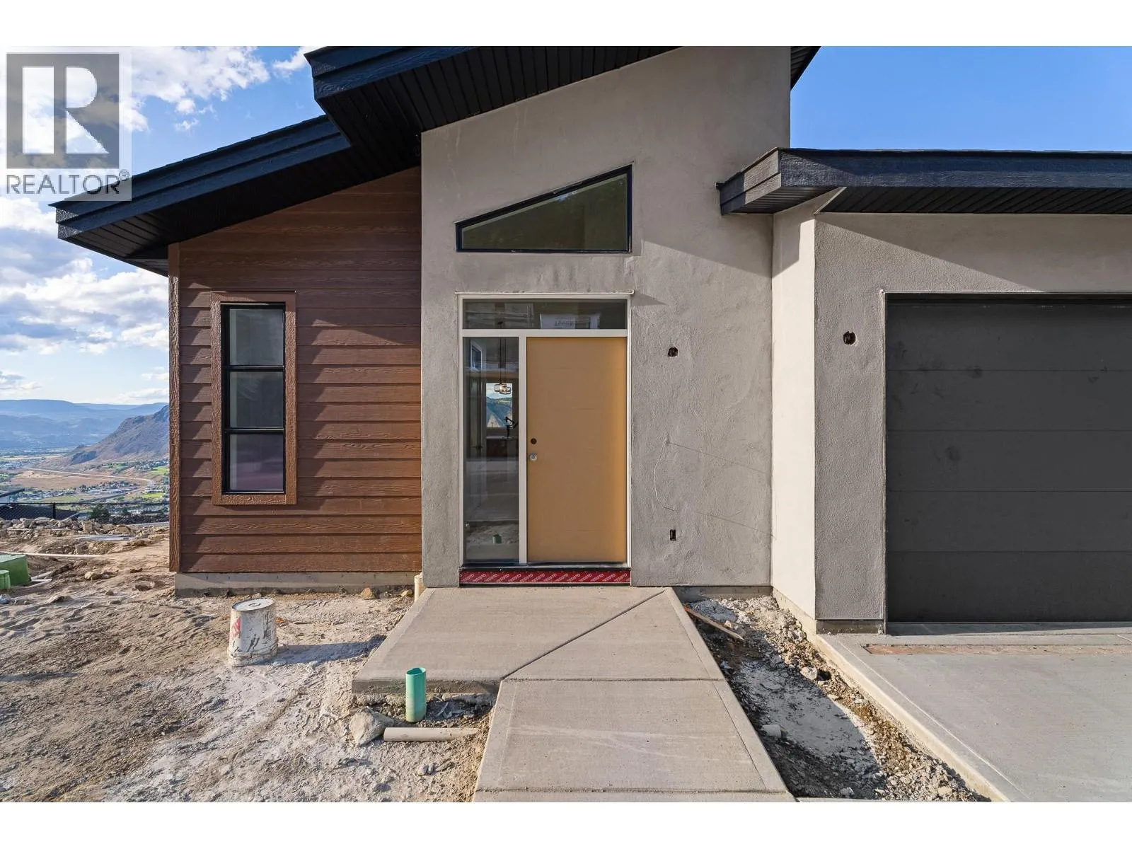 2400 Coldwater Drive Unit# 140
