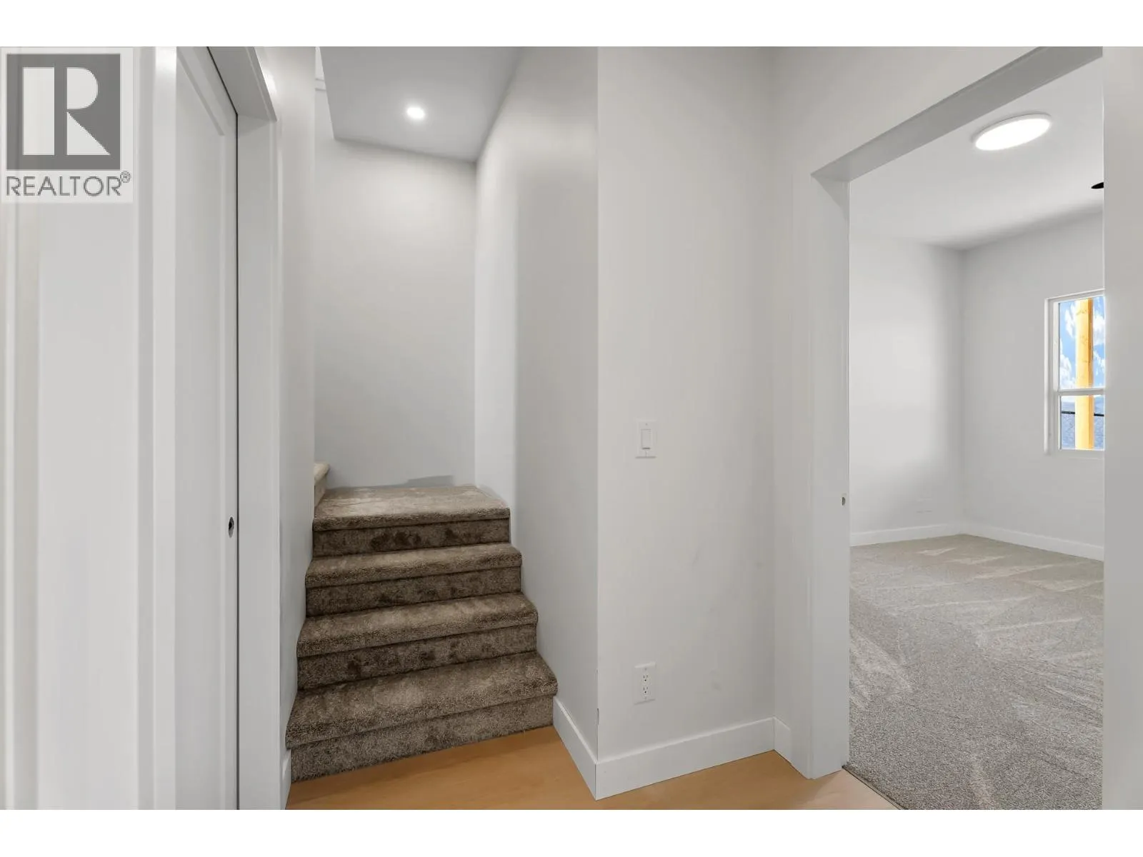 2400 Coldwater Drive Unit# 140