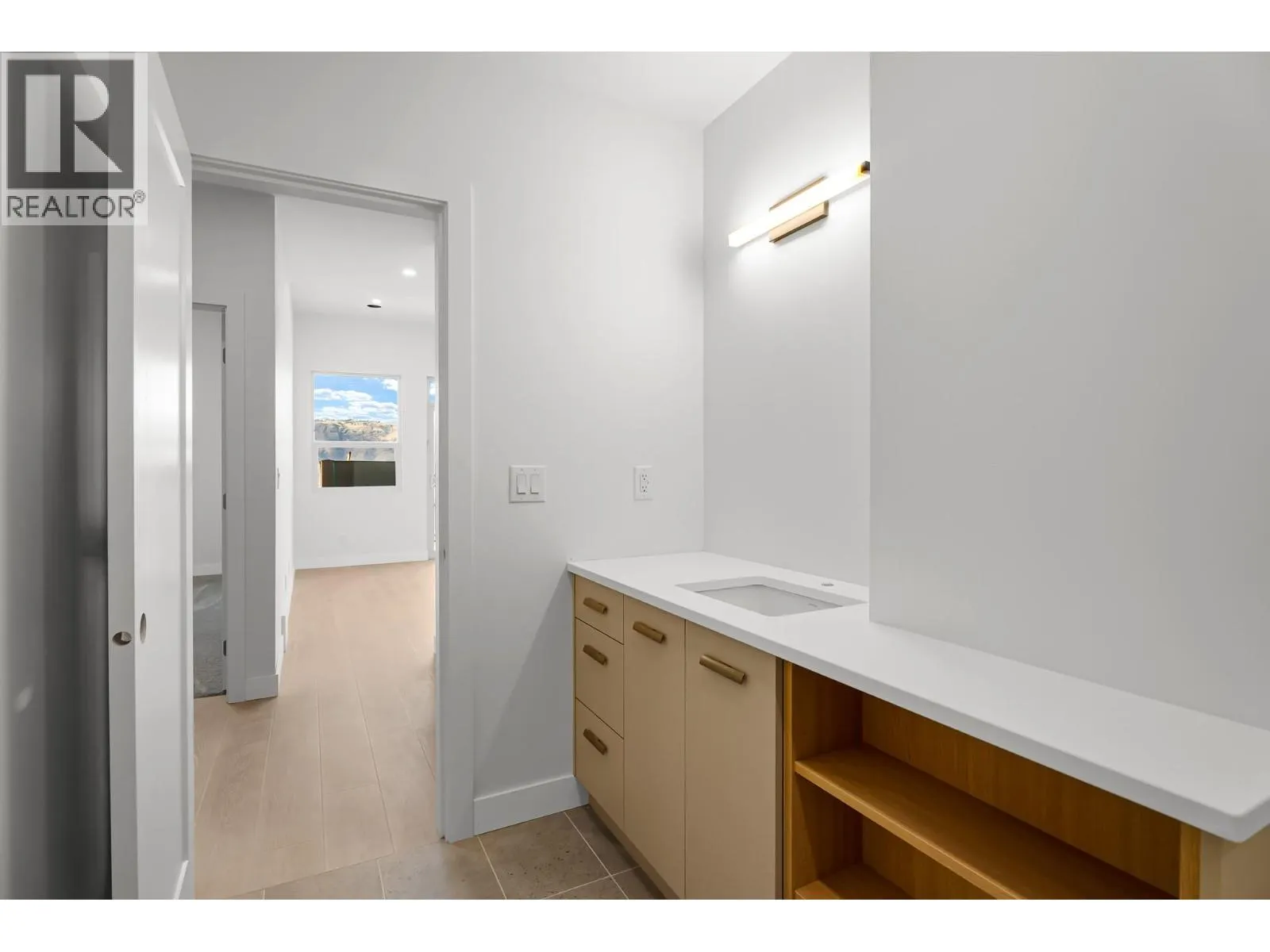2400 Coldwater Drive Unit# 140