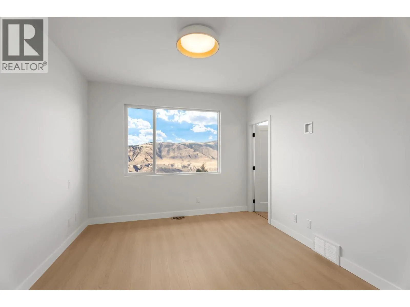 2400 Coldwater Drive Unit# 140