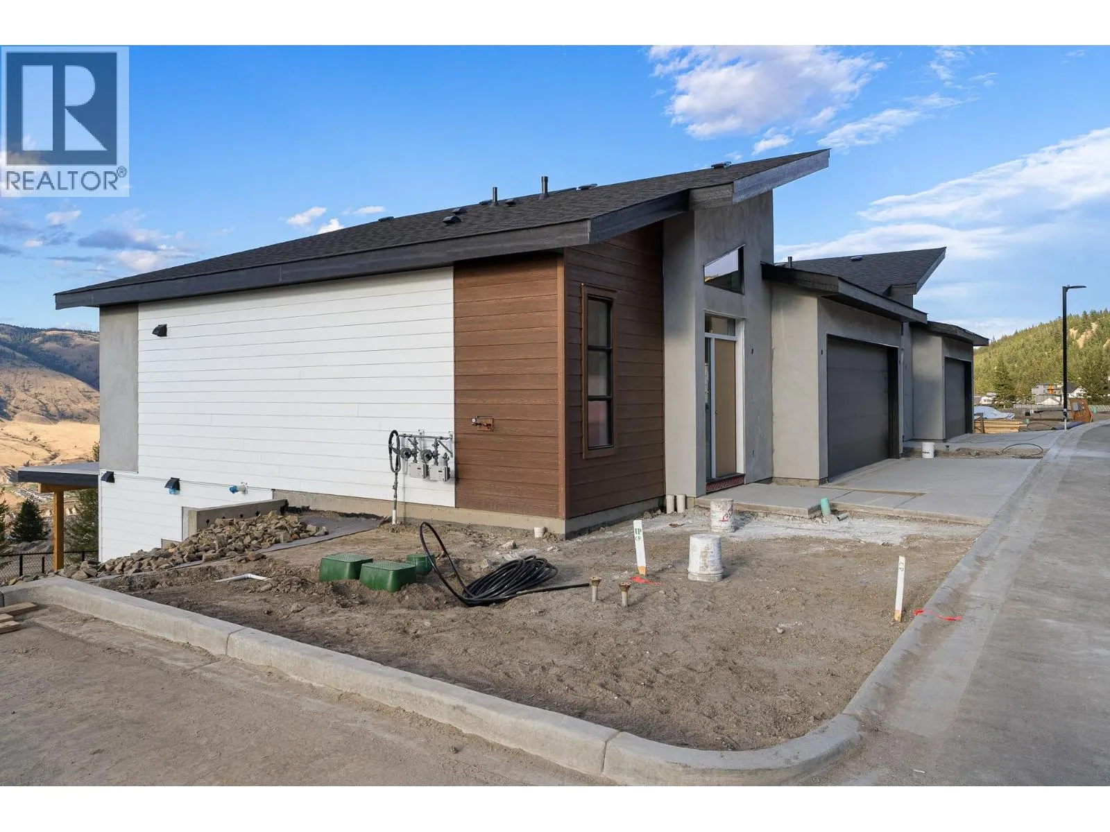 2400 Coldwater Drive Unit# 140