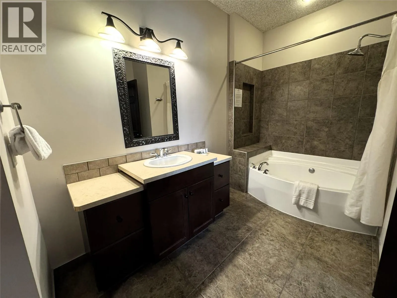 500 BIGHORN Boulevard Unit# 533B