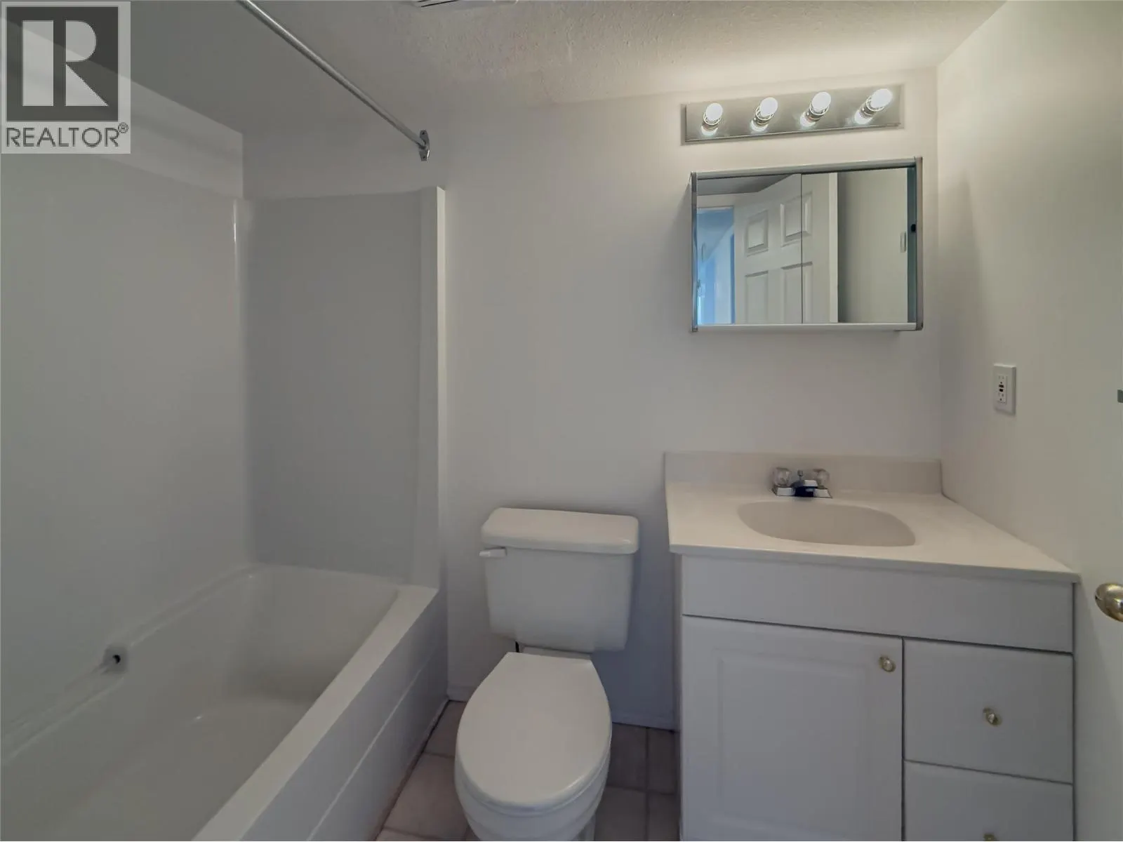 1950 Braeview Place Unit# 2
