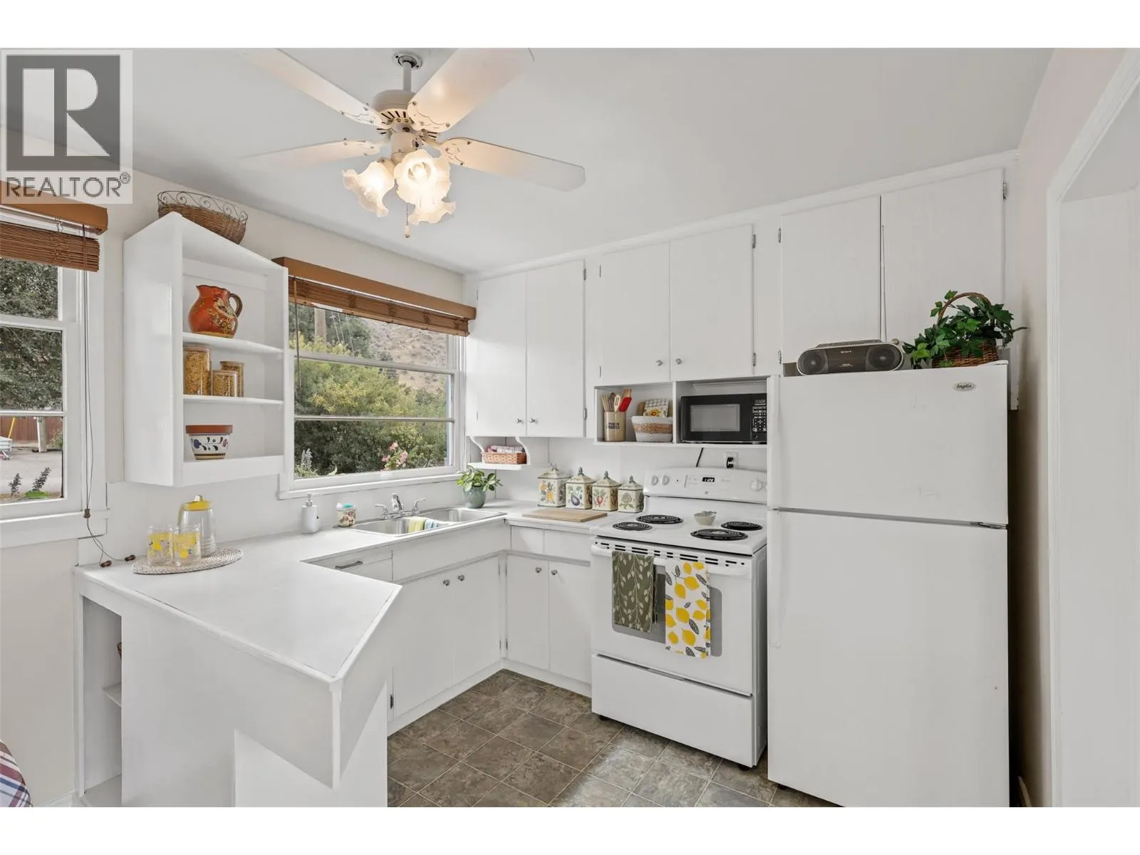 2152 Crescent Drive