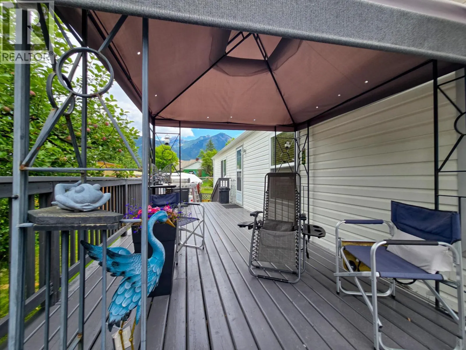 4789 Riverview Drive