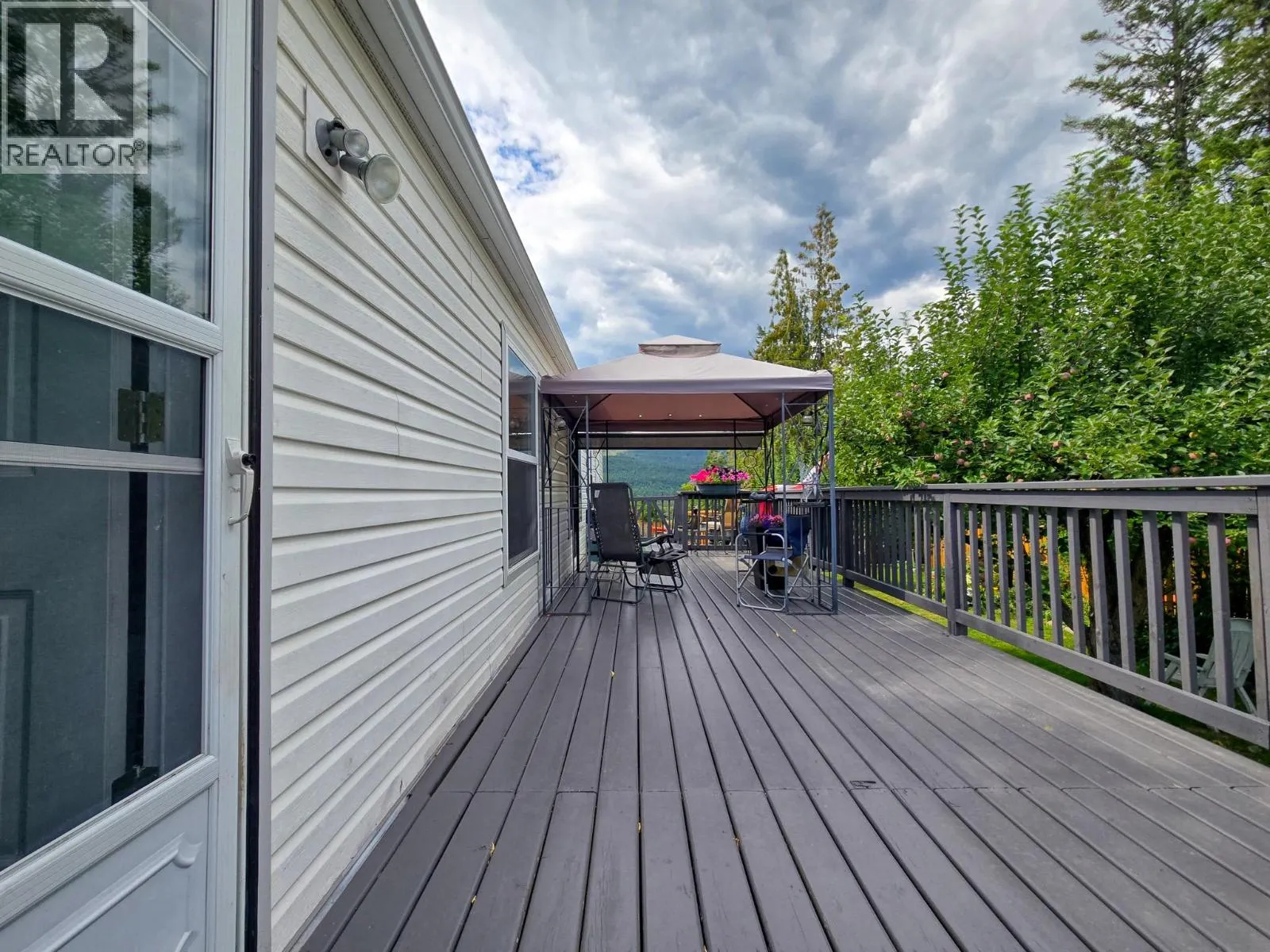 4789 Riverview Drive