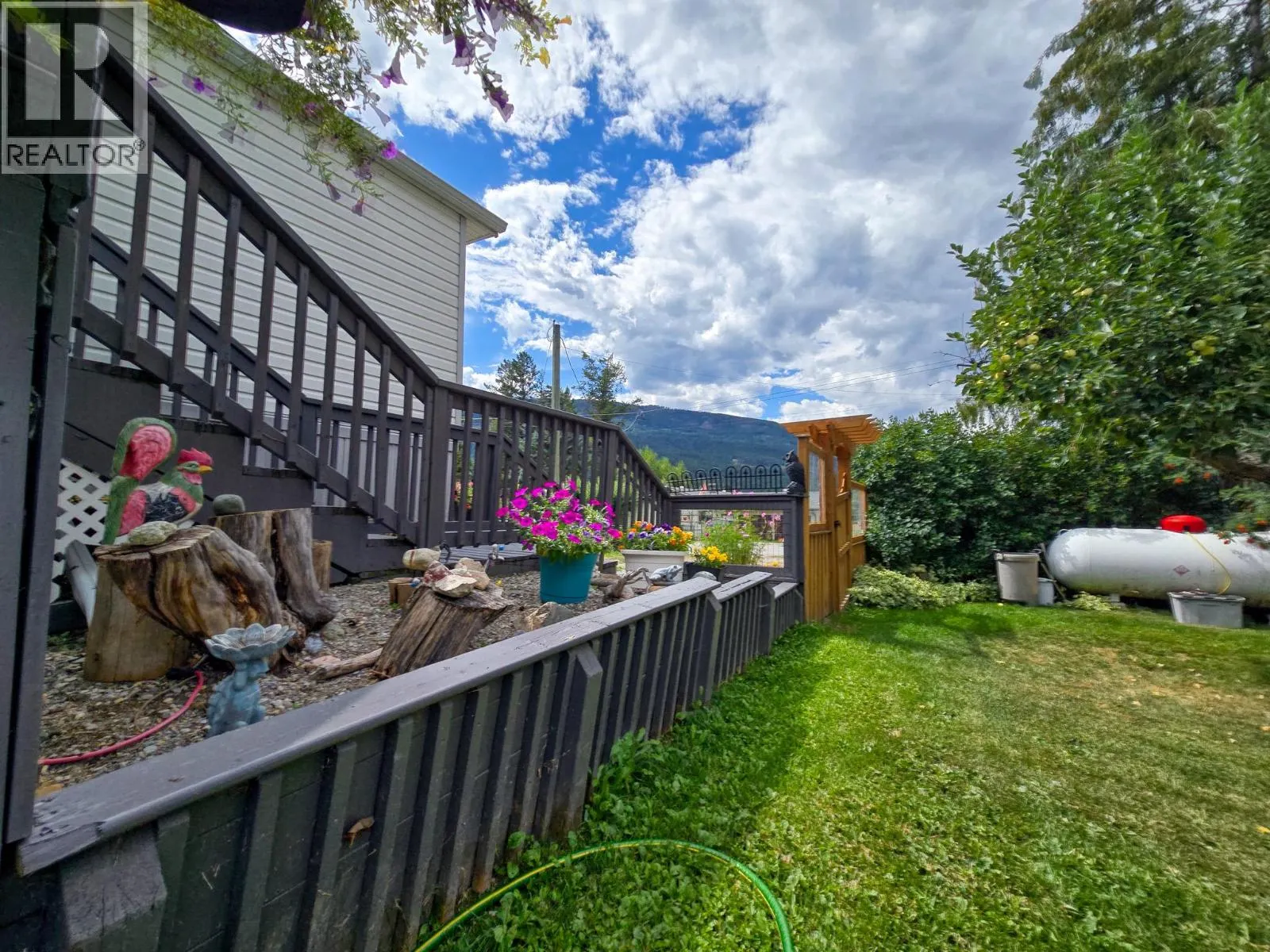 4789 Riverview Drive