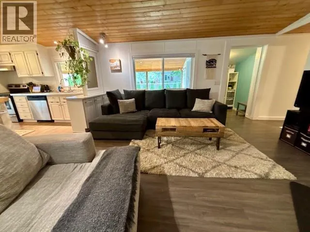 1442 Illecillewaet Road Unit# 7