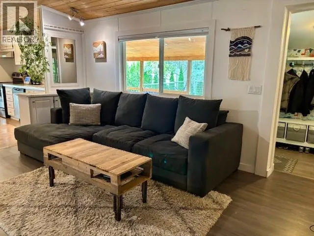 1442 Illecillewaet Road Unit# 7