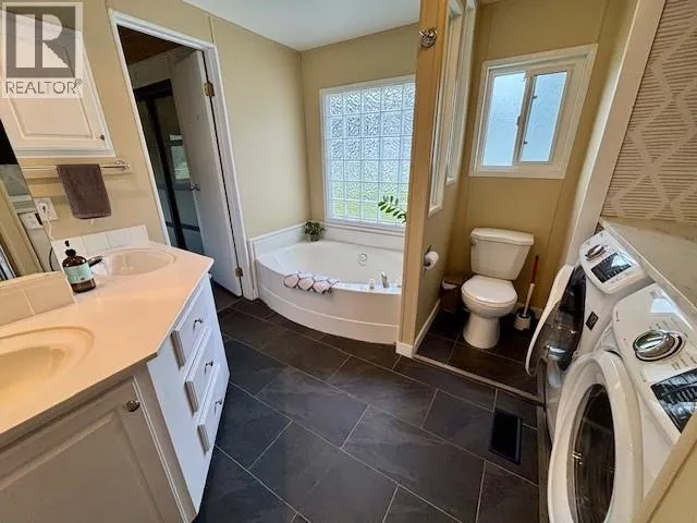 1442 Illecillewaet Road Unit# 7