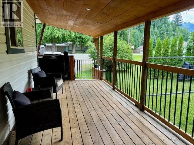 1442 Illecillewaet Road Unit# 7